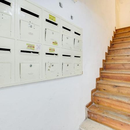 Golden Cage Chiado - Charm Historic And Cozy Apartment Lisbon Luaran gambar