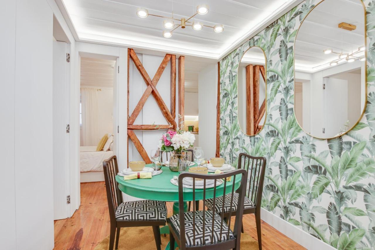 Golden Cage Chiado - Charm Historic And Cozy Apartment Lisbon Luaran gambar
