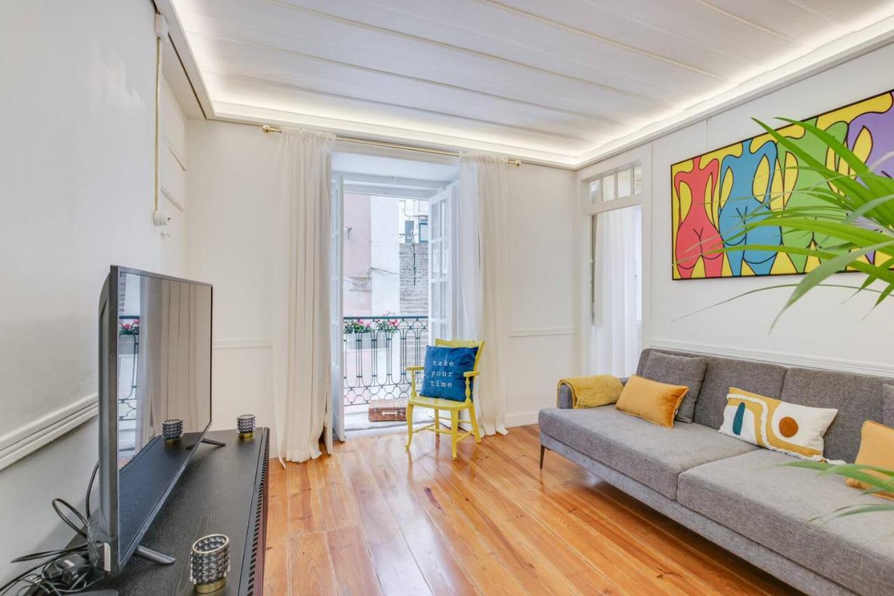Golden Cage Chiado - Charm Historic And Cozy Apartment Lisbon Luaran gambar