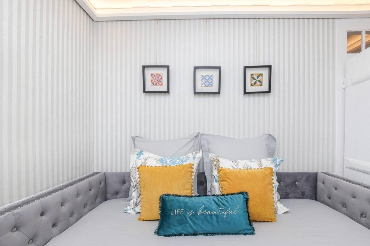 Golden Cage Chiado - Charm Historic And Cozy Apartment Lisbon Luaran gambar