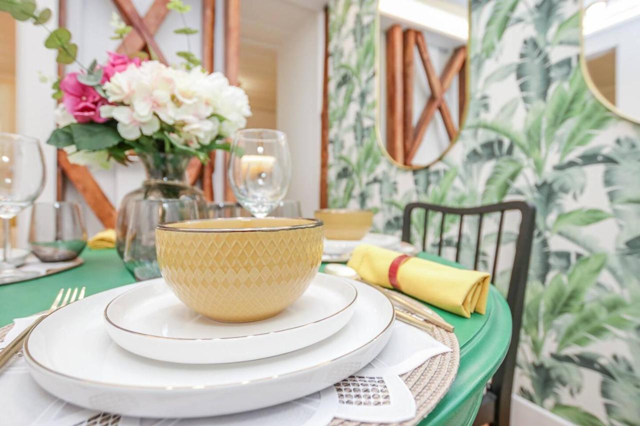 Golden Cage Chiado - Charm Historic And Cozy Apartment Lisbon Luaran gambar